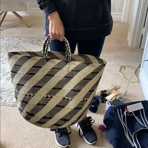 Two toned straw woven tote bag